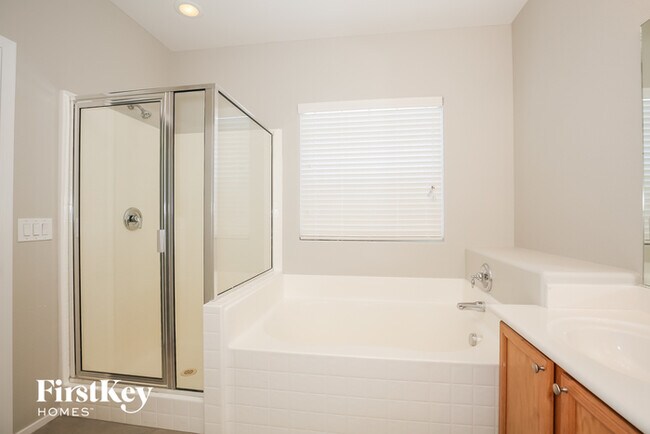 Building Photo - 8900 Magnolia Point Ct