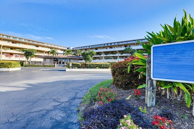 Building Photo - 12112 44th Ave W