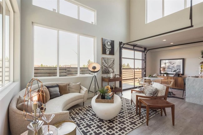 Building Photo - 7217 N 5 Mile Rd