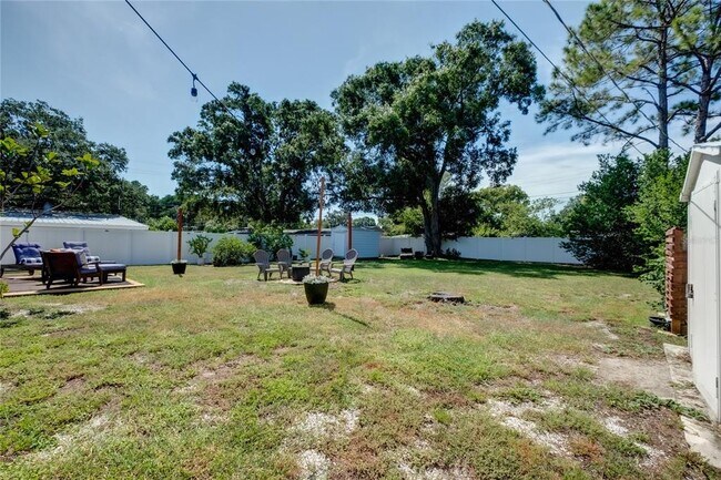 Building Photo - 4106 W Oklahoma Ave