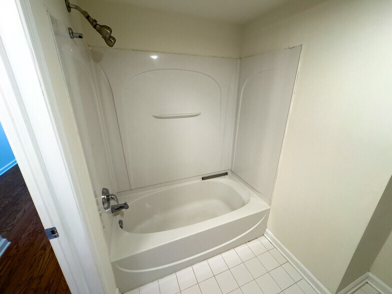 Building Photo - 858 Nittany Ct