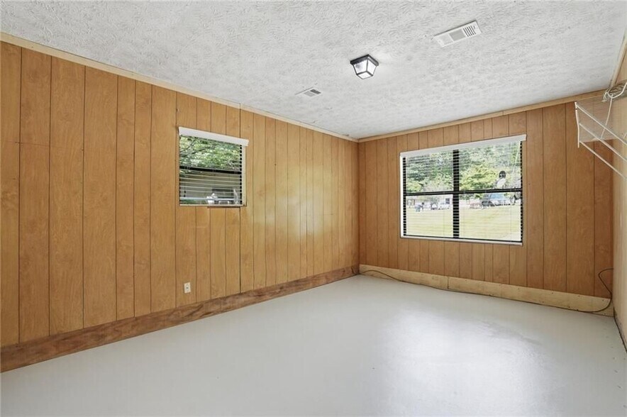 Building Photo - 4100 Dustin Dr NW