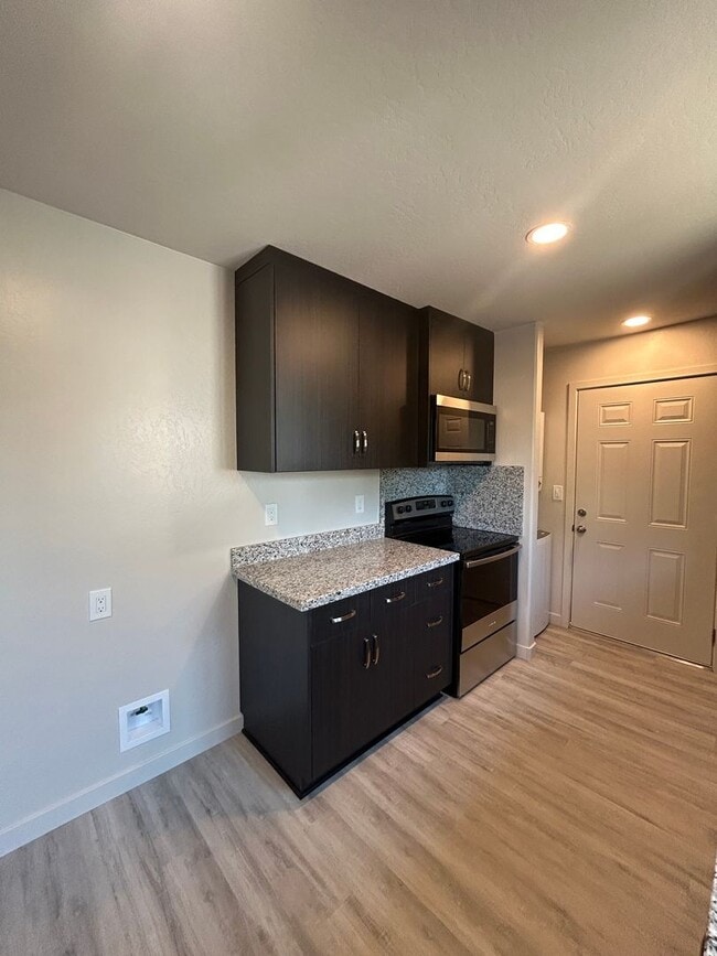 Building Photo - 1 bed 1 bath unit - ADU