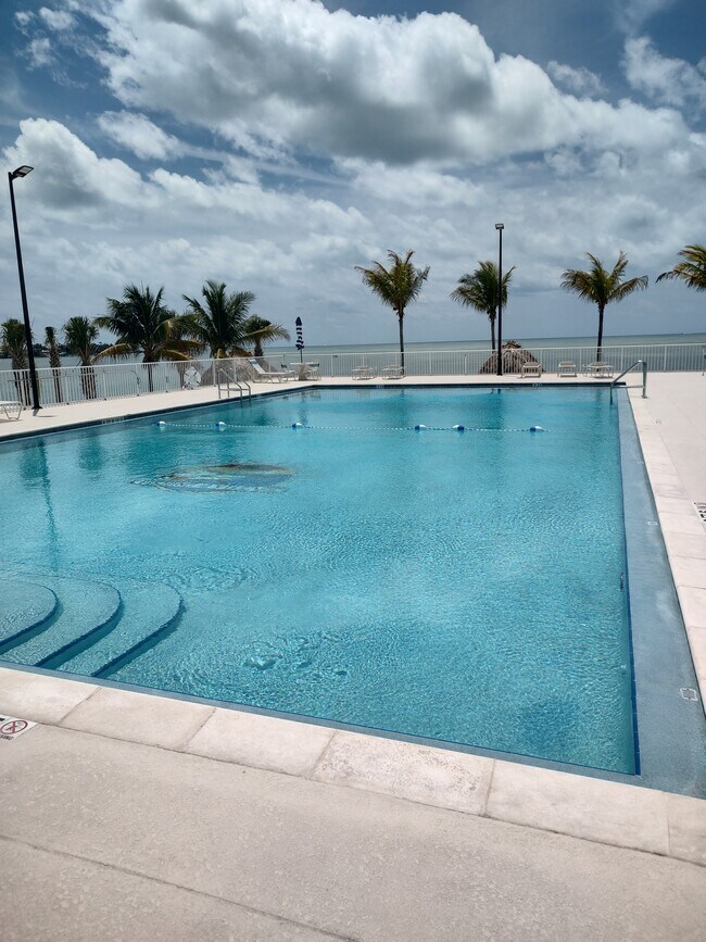 Building Photo - 10877 Overseas Hwy