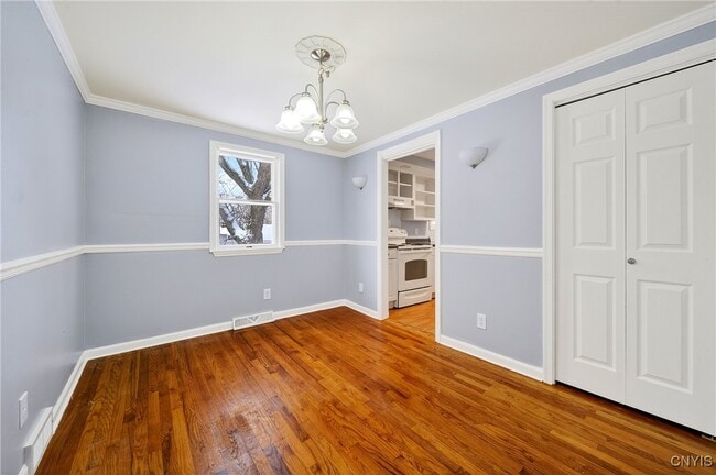 Building Photo - 310 Midwood Dr