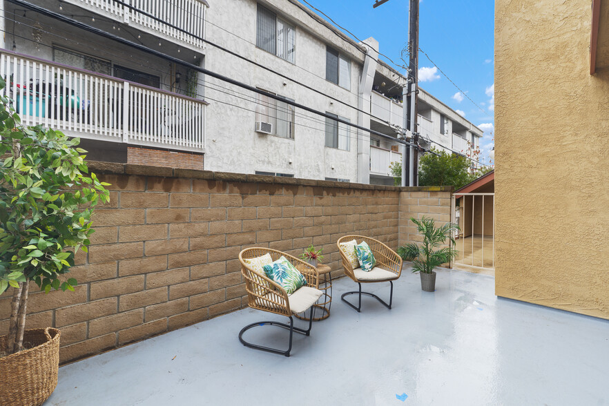 Building Photo - 384 Redondo Ave