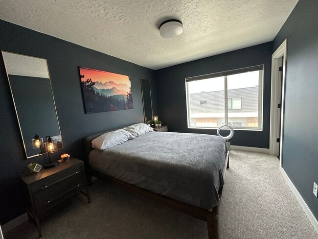 Building Photo - Charming 2BR Townhome in Centerville