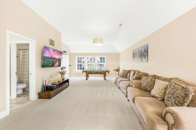 Building Photo - 8100 Morehouse Dr