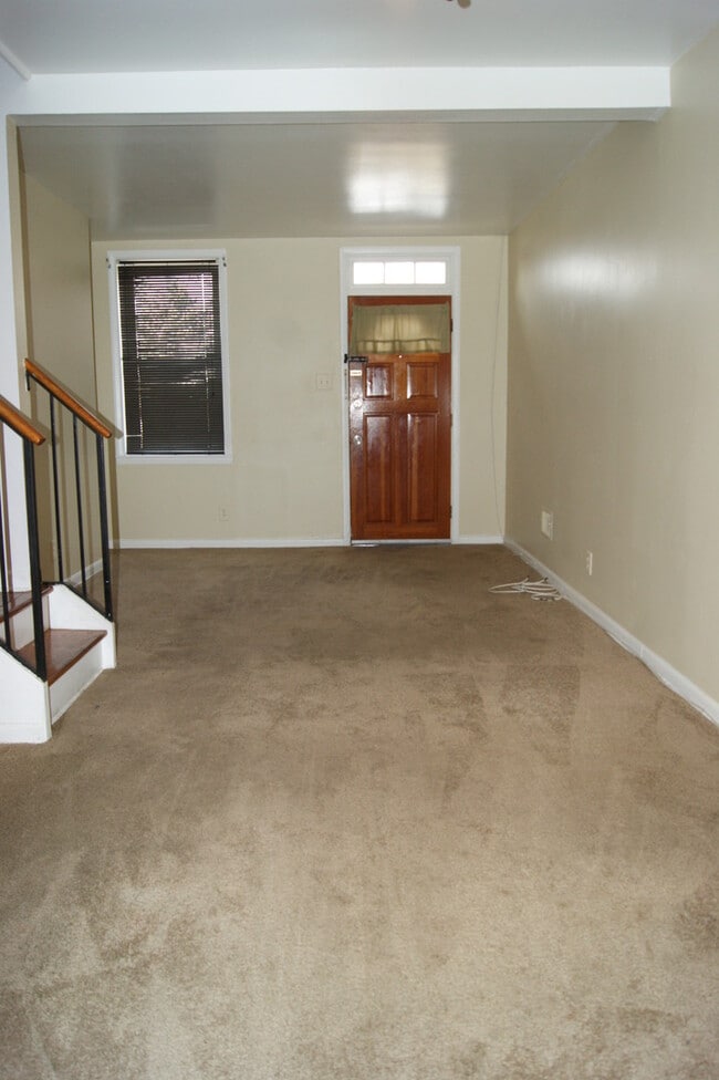 Building Photo - 2BR Townhome in Ashland Mews (Johns Hopkin...