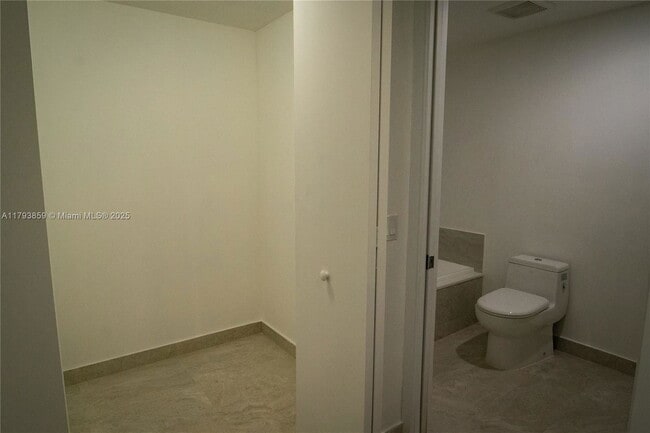 Building Photo - 488 NE 18th St