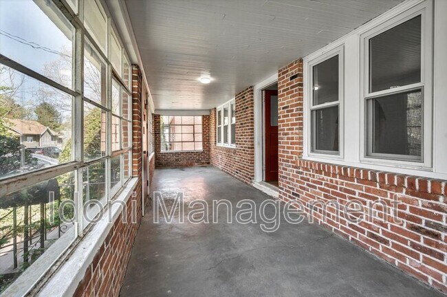 Building Photo - 14 Ridgefield St