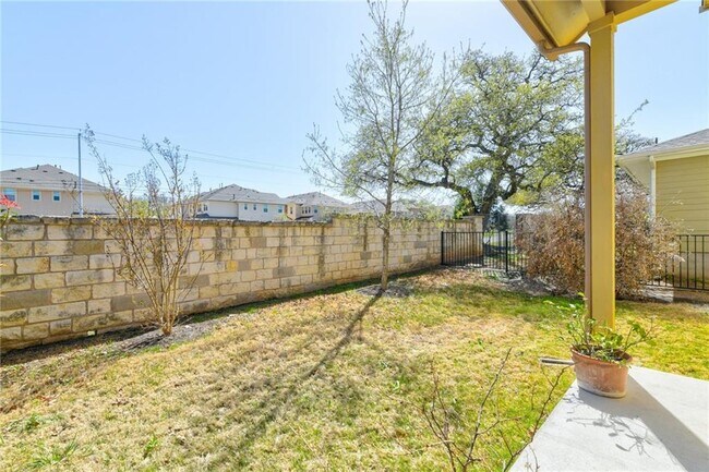 Building Photo - 11106 Railway Ln