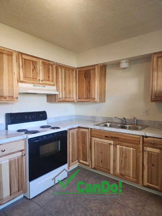 Building Photo - Newly updated 1 bedroom/1 bathroom apartme...