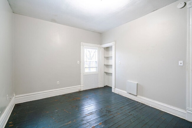 Building Photo - 1250 Indianola Ave