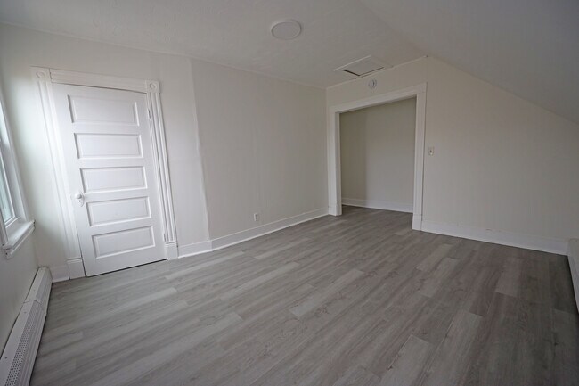 Building Photo - 358 Washington St