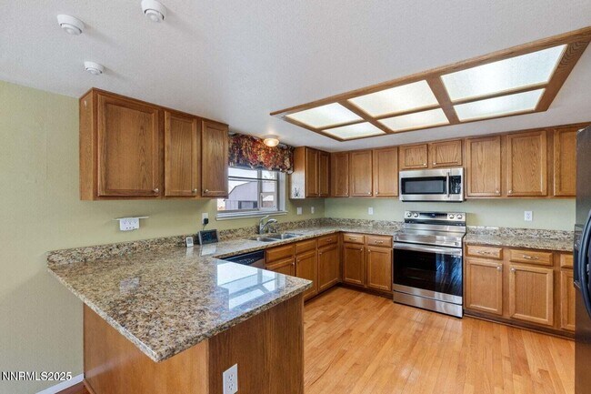 Building Photo - 439 Beau Dr