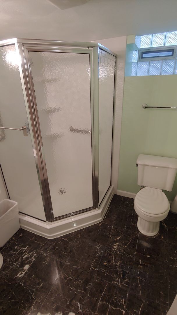 Building Photo - *Beautiful 2BD/2BA Single-Family Home Available in Brentwood*