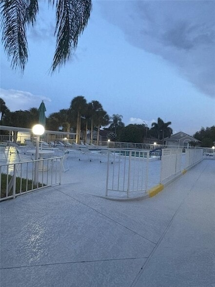 Building Photo - 13770 Oneida Dr