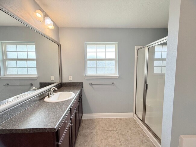Building Photo - Spacious 4-Bedroom Home - Whisper Creek