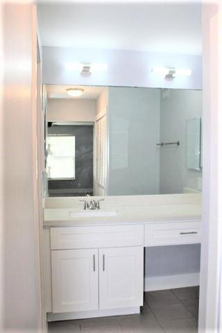 Building Photo - 9840 Pineapple Tree Dr