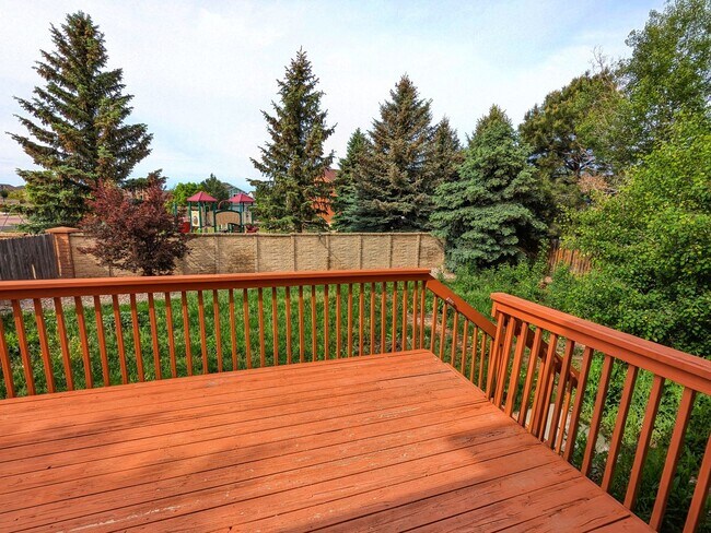 Building Photo - Gorgeous 5b 3b Single Family Home w/ a View