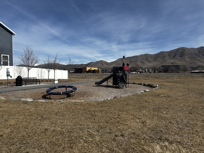 Building Photo - 1373 E Bell Buoy Way