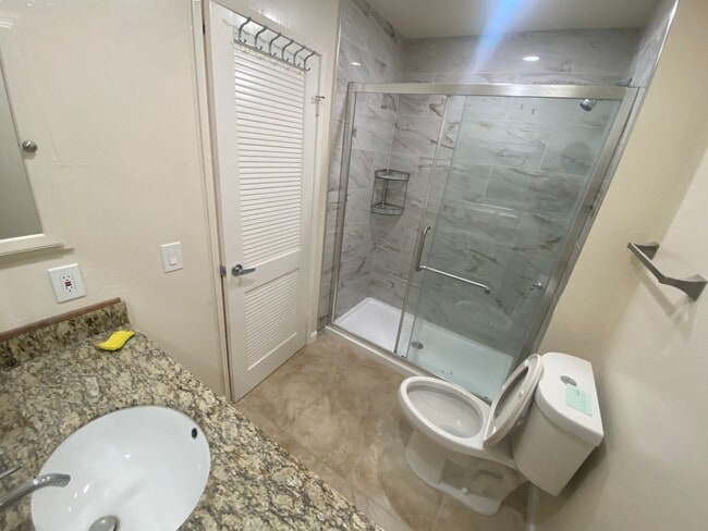 Building Photo - $3,195 - BEAUTIFULLY TWO BEDROOM TOWN HOME...