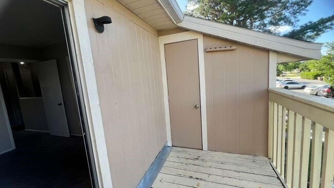 Building Photo - 202 Watts Ln