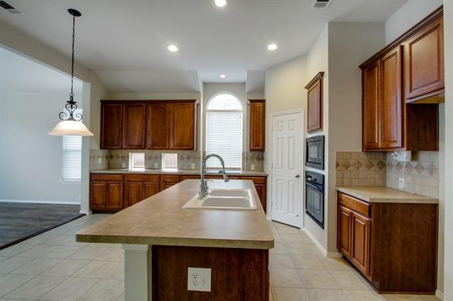 Building Photo - 2477 Del Largo Way
