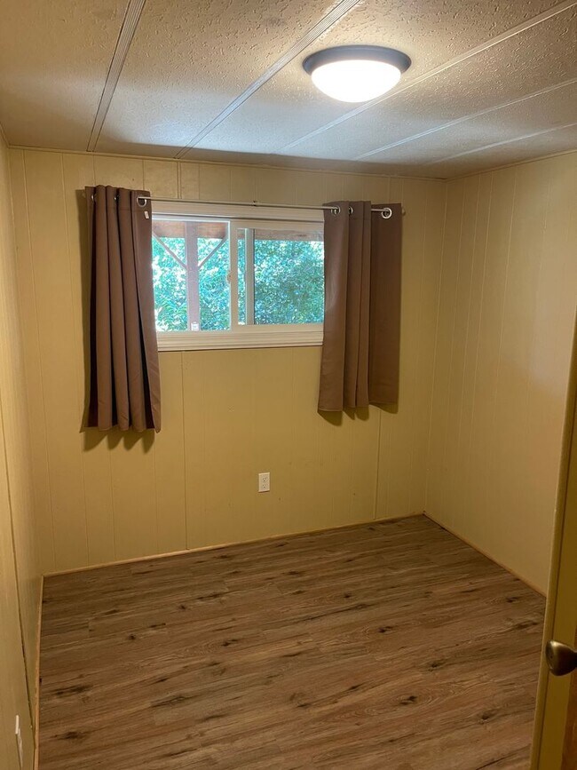 Building Photo - South Cle Elum Residence