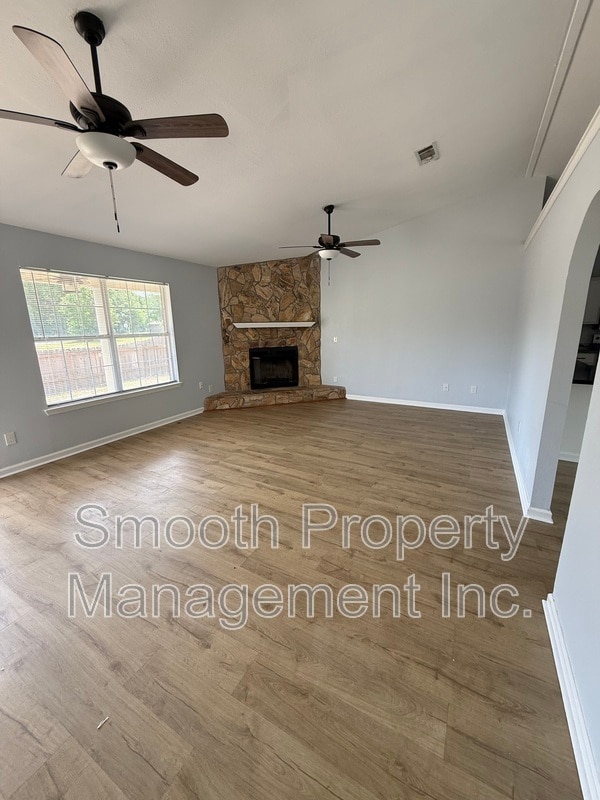 Building Photo - 8699 Riverstone Rd