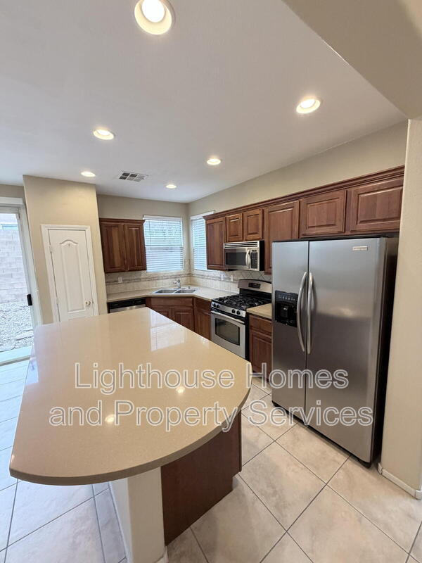 Building Photo - 9118 Wine Cellar Ave