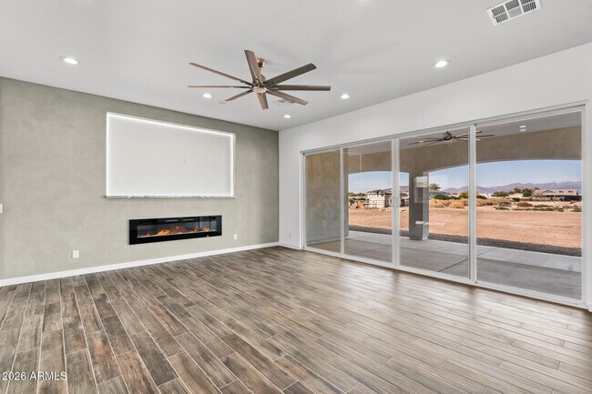 Building Photo - 22926 W La Mirada Dr