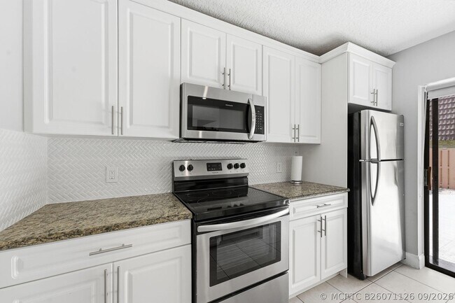 Building Photo - 236 Charter Way