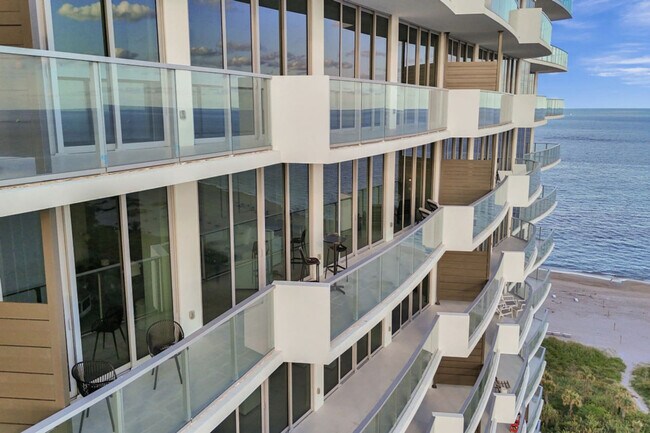 Building Photo - 3100 N Ocean Dr