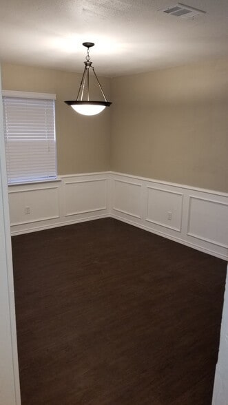 dining room - 1919 Tanglewood Dr
