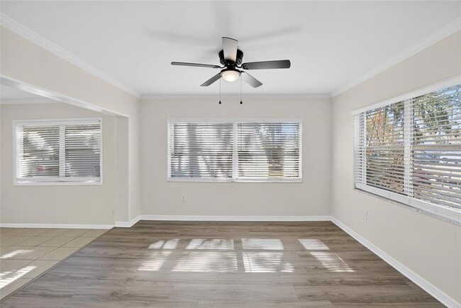 Building Photo - 311 NE 5th St