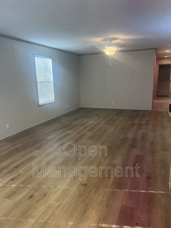 Building Photo - 825 1st Ave E