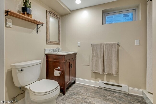 Building Photo - 21 Ridgedale Ave