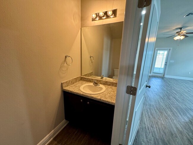 Building Photo - 5736 Callaway Cir