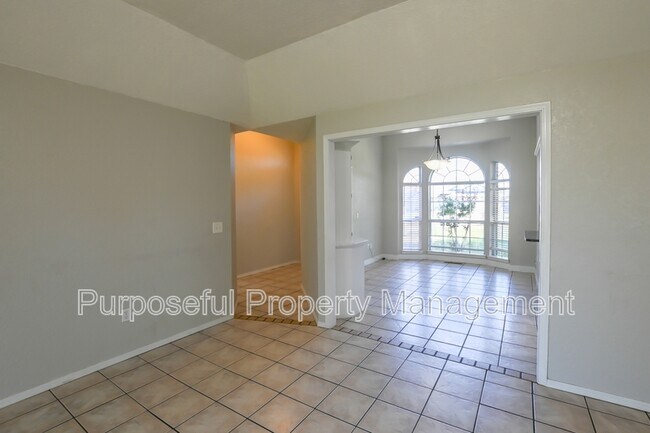 Building Photo - 1121 SW 99th Terrace