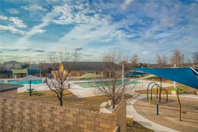 Building Photo - 612 Copper Ct