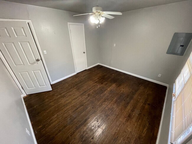 Building Photo - 3 br, 1 bath House - 1225 NW 91st St