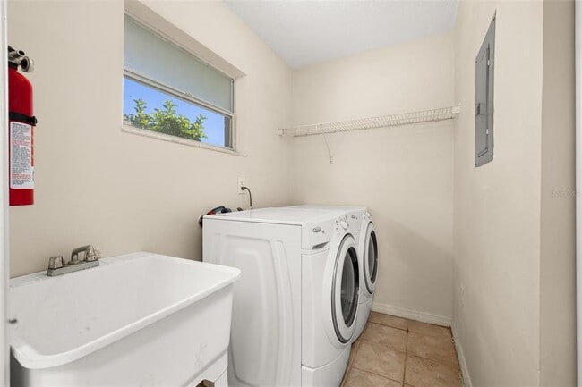 Building Photo - 3141 Enclave Ct