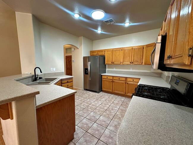 Building Photo - SINGLE STORY 3 BEDROOM IN NORTHWEST CENTEN...