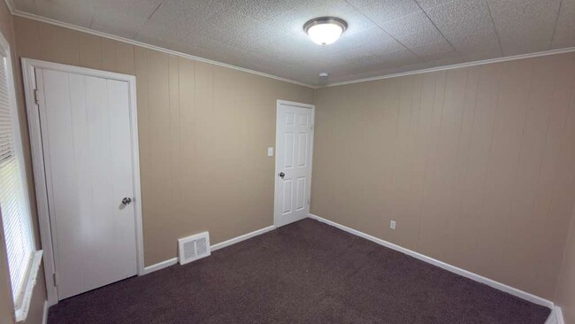 Building Photo - 8661 Fielding St