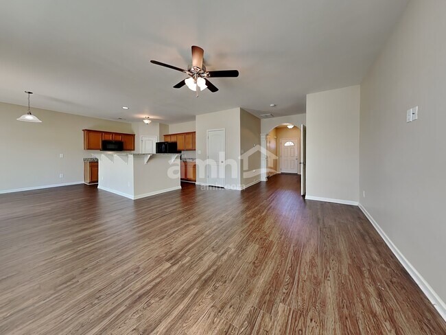 Building Photo - 105 Habersham Ct