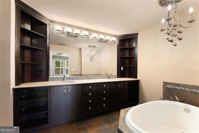 Building Photo - 2901 Timbercreek Cir