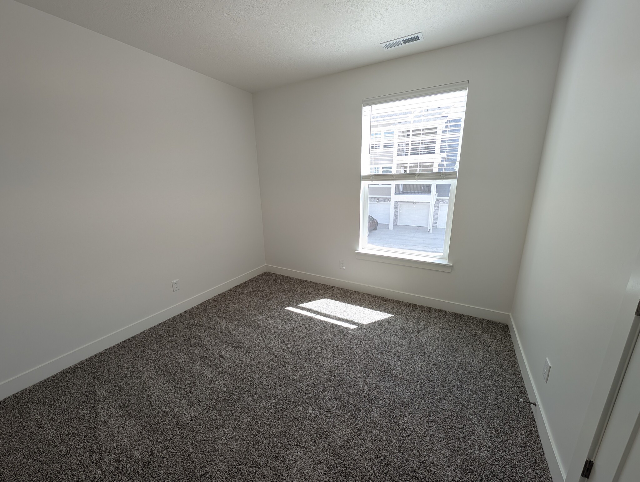 Building Photo - 3993 W Big Horn Dr