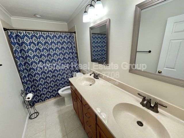 Building Photo - 514 Redondo Dr